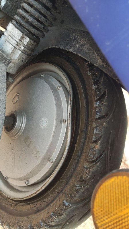 #日常 来到桂林玩 车开太快了 爆胎了（租的#日常 来到桂林玩 车开太快了 爆胎了（租的