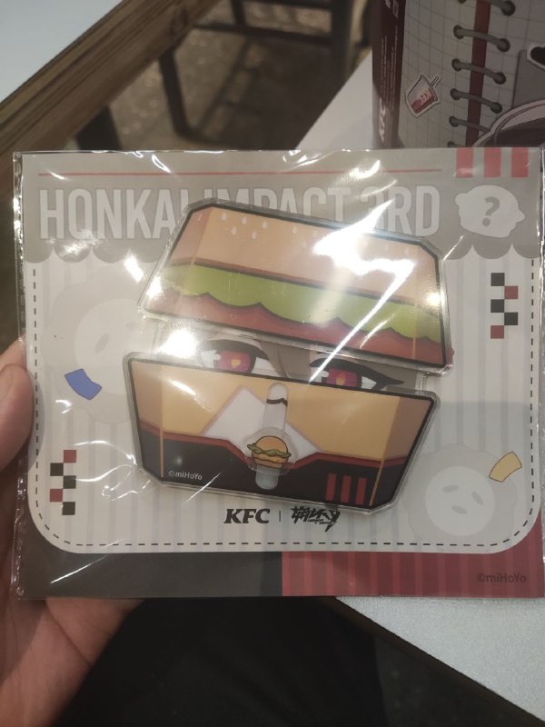 #崩3 吃的份量有点少，但还可以那个苦瓜拿铁喝着就是柠檬气泡拿铁，就是后劲的苦味更浓，没有说黑暗料理那样#崩3 吃的份量有点少，但还可以那个苦瓜拿铁喝着就是柠檬气泡拿铁，就是后劲的苦味更浓，没有说黑暗料理那样