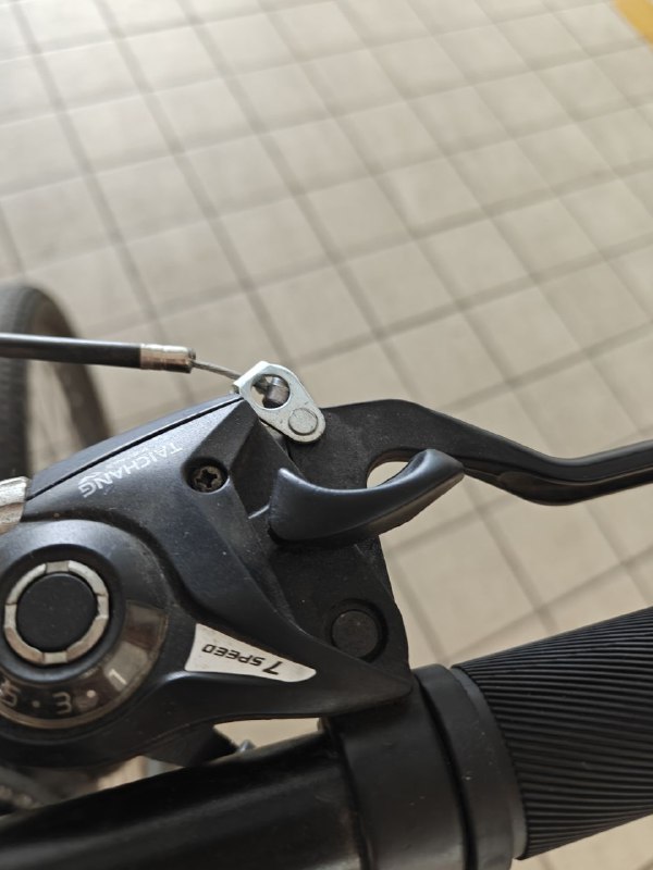 #日常 坏消息：右刹车崩了好消息：左边的还能用