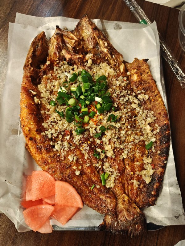 #日常 吃了群友推荐的烤鱼，好吃(๑´ڡ`๑)